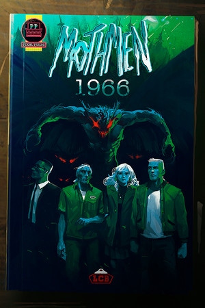 Carátula de Mothmen 1966